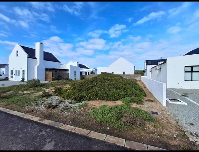 LAND FOR SALE IN BRITANNIA BAY